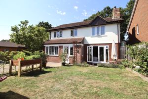 Front External & Garden- click for photo gallery